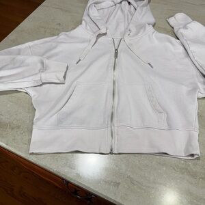 Cozy Light Cropped Gray Sweatshirt